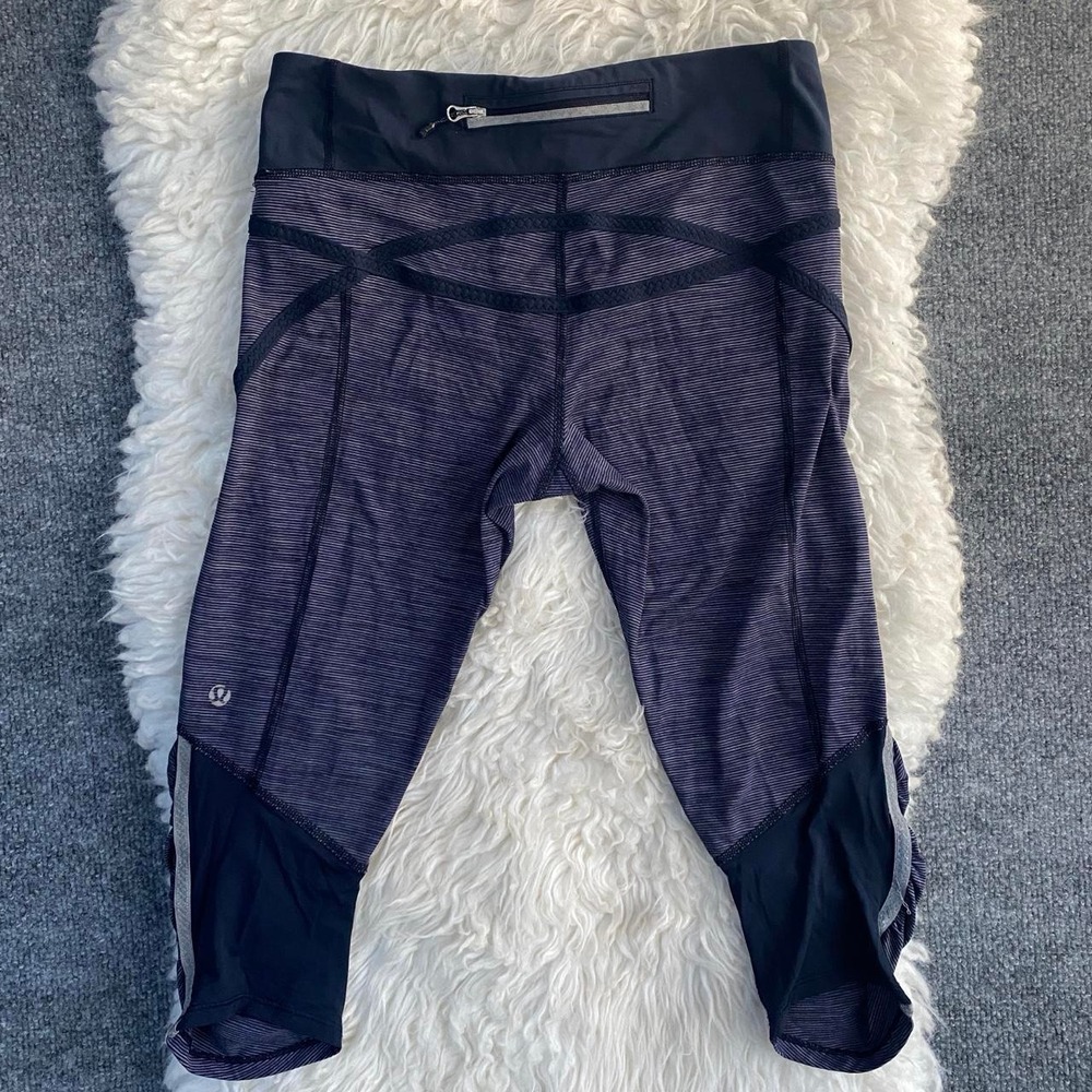 LULULEMON PURPLE STRIPE HEATHER RUN PACE CROP LEGGINGS RUCHED ZIPPER POCKET